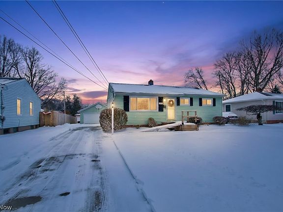 2nd image of 23965 Lebern Dr