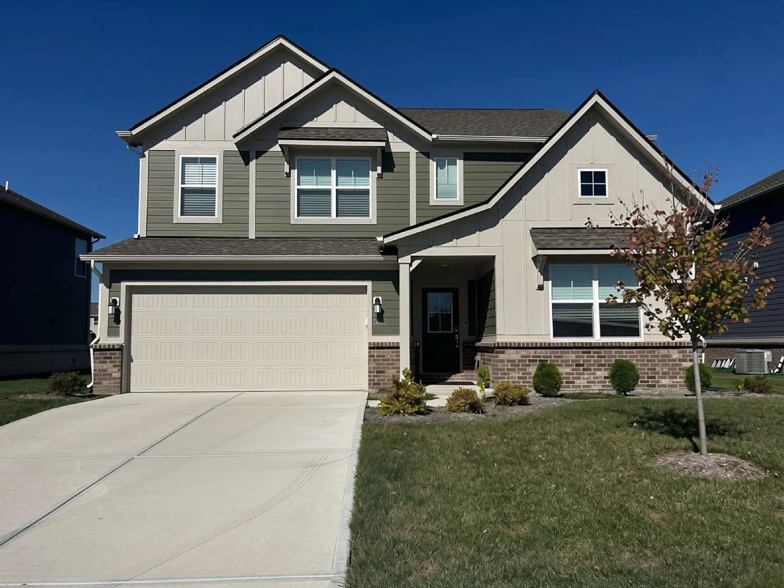 5 bed, 3.5 bath, 3054 sqft, $2,700 — Photo 1