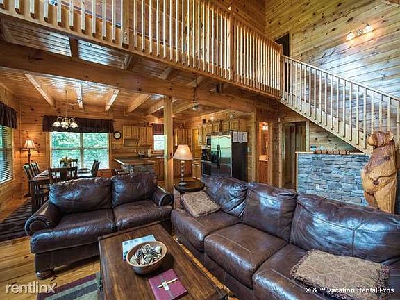 The leather couches are so comfortable!