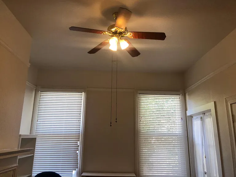 627 Rose Ave #1 — Photo 10