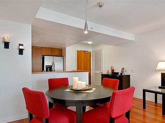 4th image of 400 Beale St APT 1110