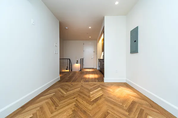 Rented by Nooklyn NYC LLC | media 44