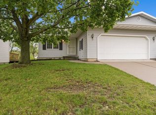 1507 Oakbrook Dr APT A, Bloomington, IL 61704