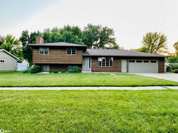 120 S McCoy St, Algona, IA 50511