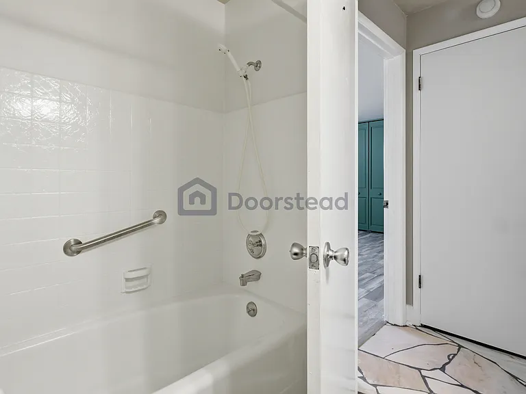 11515 Greenwood Ave N #B — Photo 21