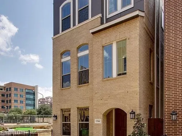 1366 Branchwood Pl, Dallas, TX 75215