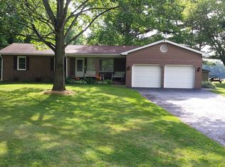 565 New Milford Rd, Atwater, OH 44201