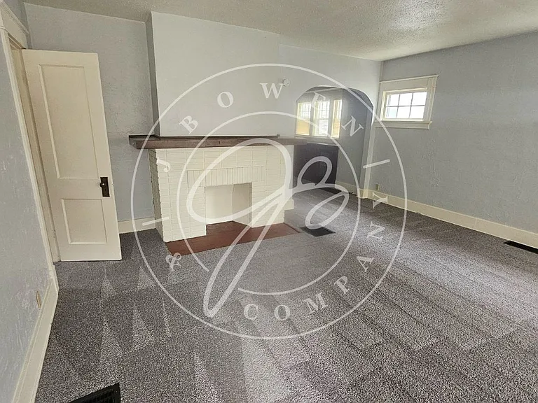 3826 Revere Dr — Photo 3