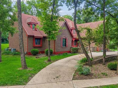 12101 Pawnee Ln, Leawood, KS, 66209