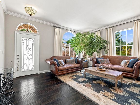 4th image of 23465 Porcina Way