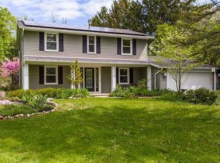 14 Tolewood Dr, Penfield, NY 14526