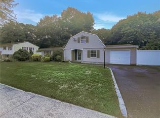 1290 Waverly Ave, Farmingville, NY 11738