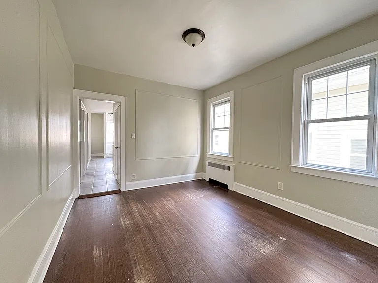 1043 Jefferson Ave #1 — Photo 3