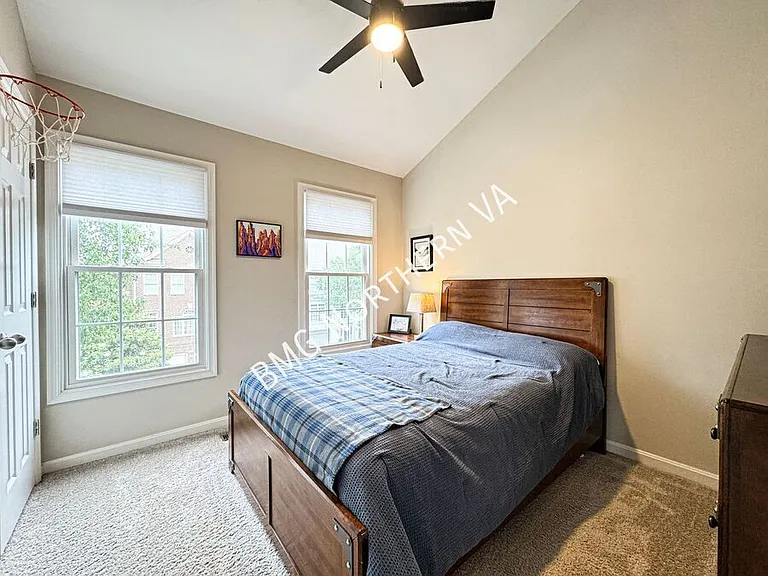 6600 Dunwich Way — Photo 26
