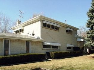 5200 Crain St, Skokie, IL 60077