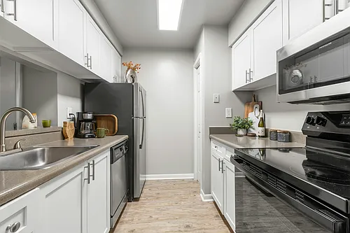 Beneva Place Apartments Photo 1