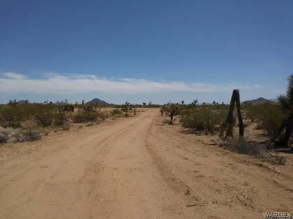 2678 E Jean Dr, Yucca, AZ 86438