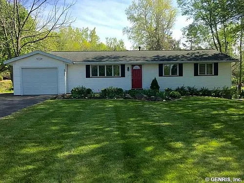 6995 Pittsford Palmyra Rd Photo 1