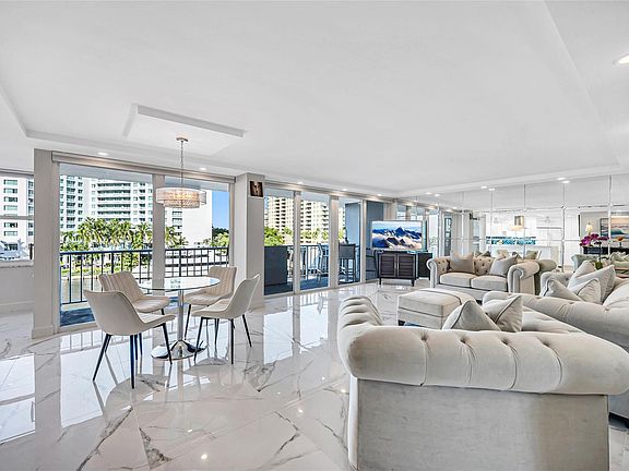 3rd image of 2800 E Sunrise Boulevard #5B