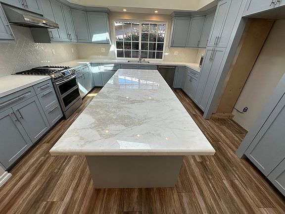 Kitchen island