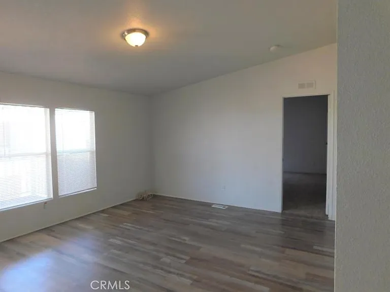 6833 Rea Ave — Photo 7