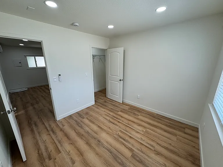 1281 Hartley Ave #B — Photo 5