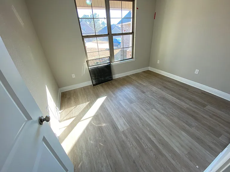 3928 Shady Grove Dr — Photo 9