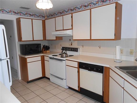 3rd image of 6220 Sandpipers Dr