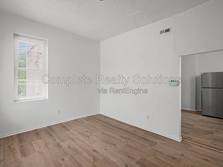2928 Texas Ave #2F — Photo 4