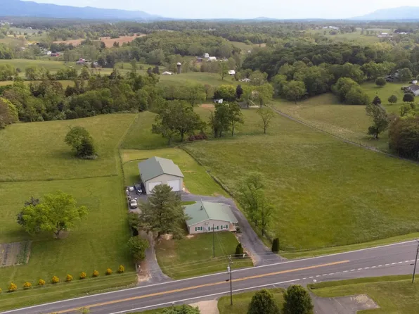 22347 Senedo Rd, Edinburg, VA 22824