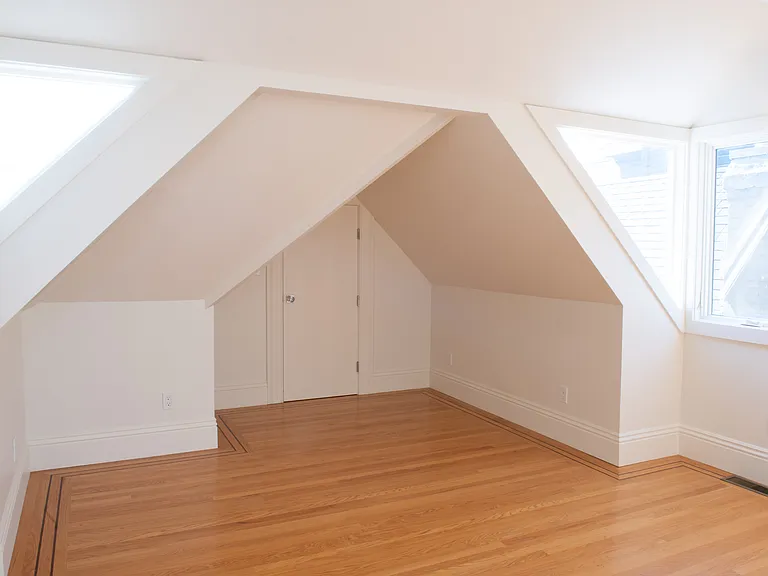 1045 Sanchez St — Photo 14
