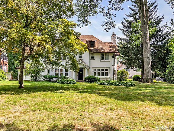 2nd image of 856 Prospect Avenue