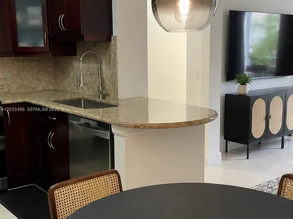 2027 SE 10th Ave APT 716, Fort Lauderdale, FL 33316
