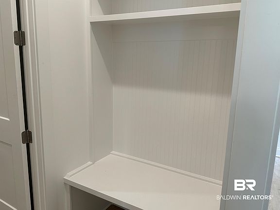 5th image of 2511 Bienville Ave #18