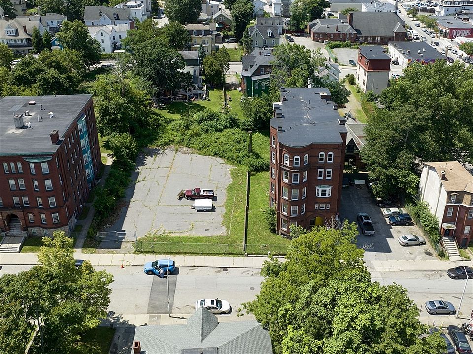 2nd image of 12 Oread St