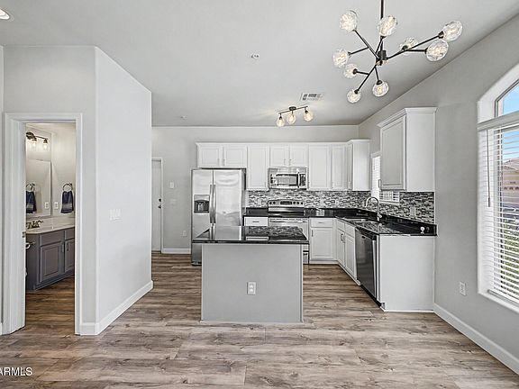 5th image of 1350 S GREENFIELD Road #1033