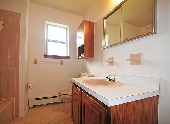 4th image of 155 Summer Ln