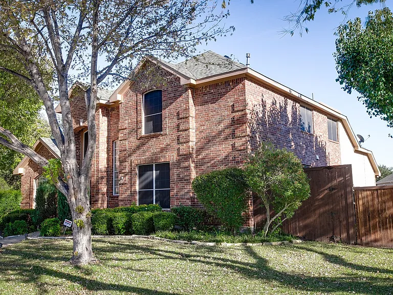 6208 Stewart Blvd — Photo 3