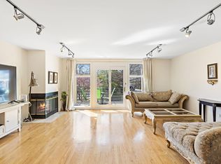 18 Grand Cove Way #C18, Edgewater, NJ 07020