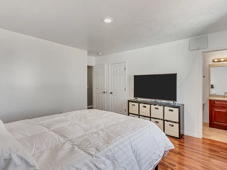 5943 Genoa Ln — Photo 12