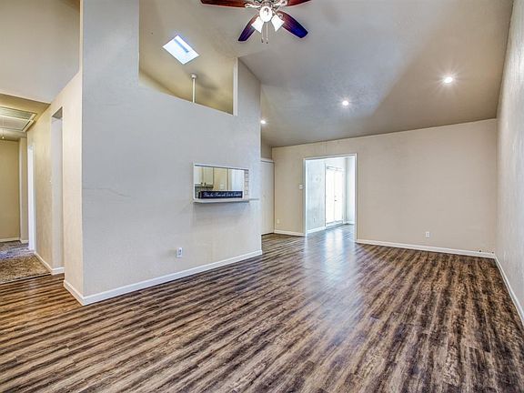 5th image of 4304 Pepperbush Dr