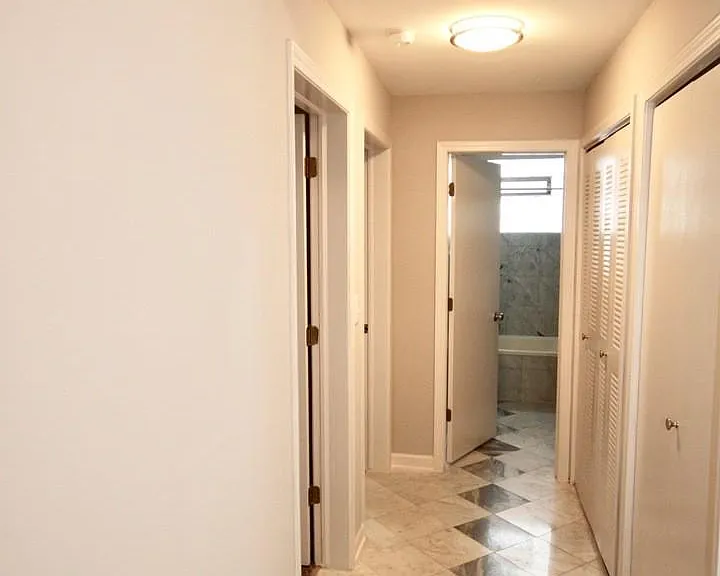 617 W Drummond Pl #3CE — Photo 18