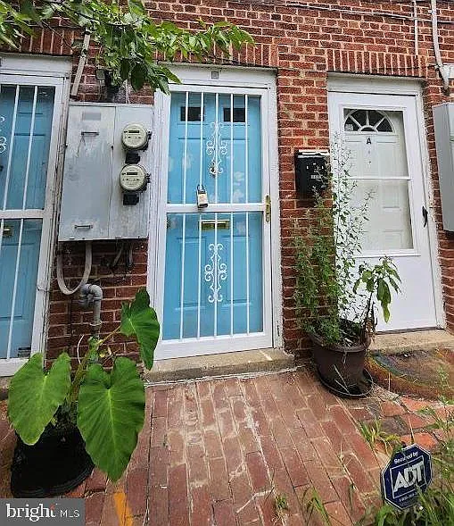 1 bed, 1.0 bath, 1184 sqft, $1,300 — Photo 1