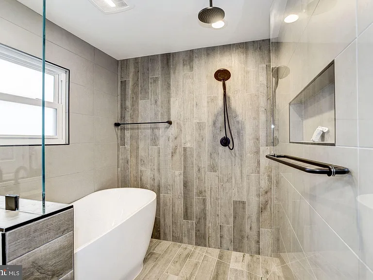 6788 Little River Tpke — Photo 12