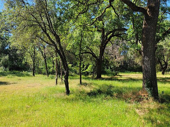 2nd image of Acres 3 Angel Ln