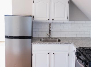 7 Shore Rd #3, Riverside, RI 02915