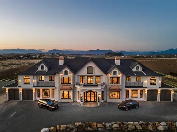 16927 40th Ave, Surrey, BC V3Z 1C8