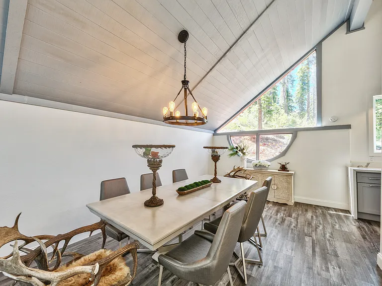 1163 Snow Crest Rd — Photo 8