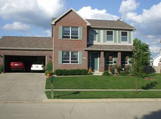 308 Old Farm Rd, Bloomington, IL 61704