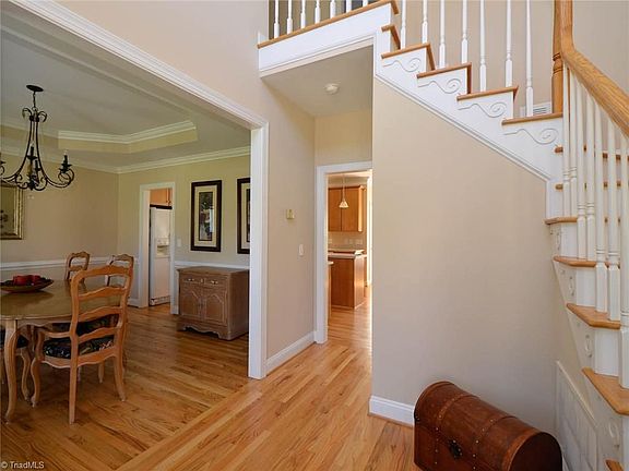 3rd image of 6815 Buckley Dr